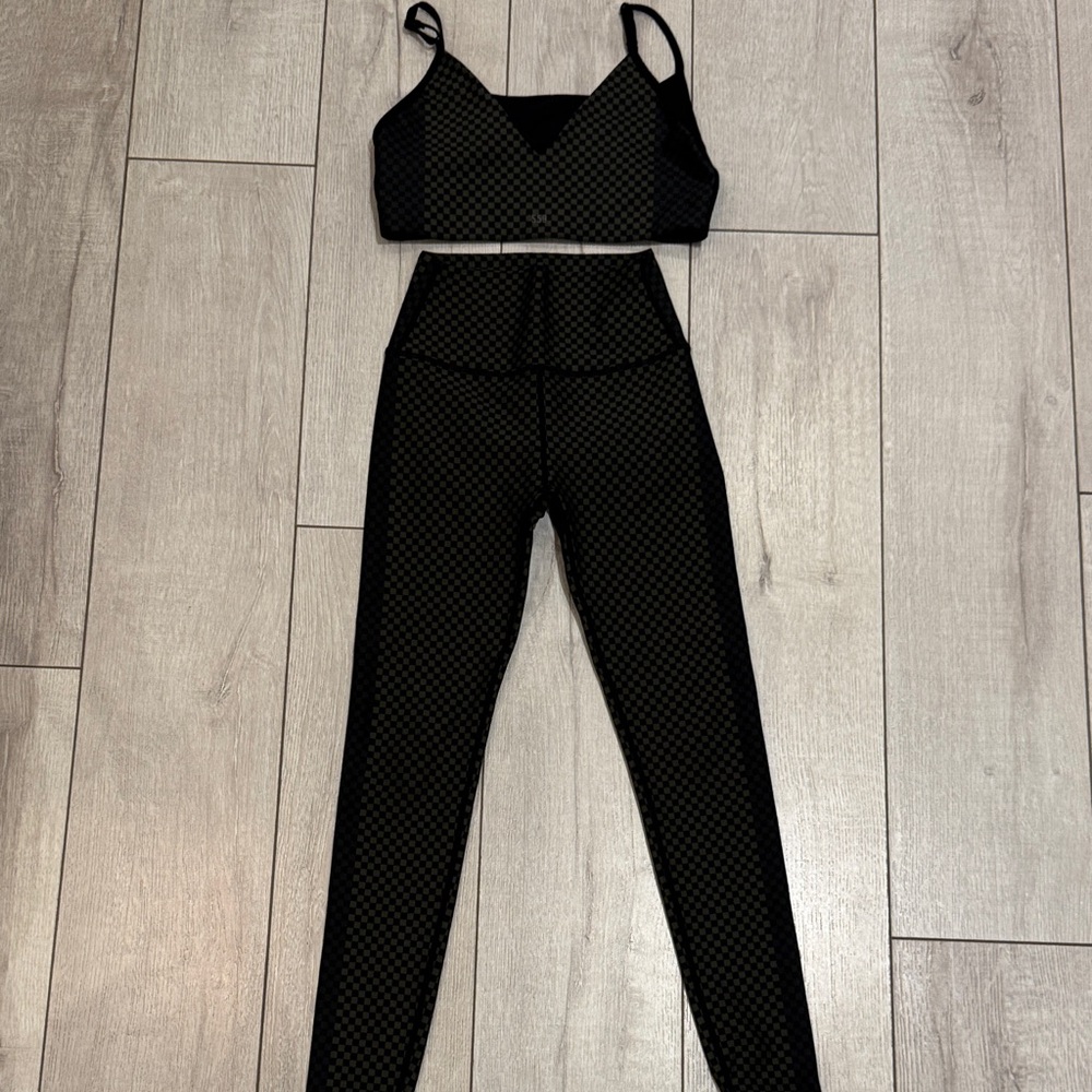 Chic Black Mesh Women's Leggings Set
